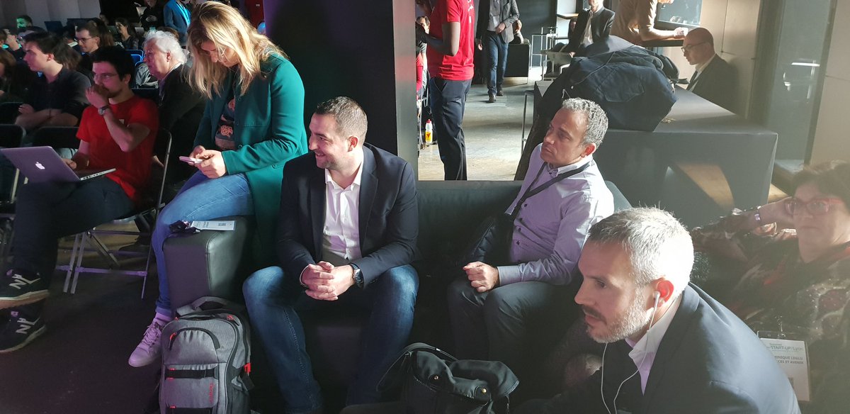 billet_p's tweet photo. Les #Startup sélectionnées lors du @Big4Start d'hier
#CadredeVie
@ROXWHALE
#smash
#Tottup
@tilkeeapp
#wasLight son concentrées avant leur passage #SommetStartUp de @Challenges
GOOD LUCK 😎
Merci
@VillagebyCaCe @LyonFrenchTech
@plus2sens https://t.co/p9PmRXSf5A