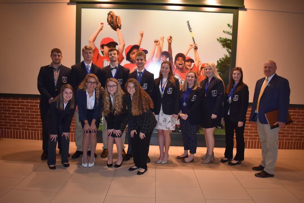 tahs_deca's tweet photo. DECA districts last Friday! Everyone had a great time, and we are all so excited for SLC!! Congrats to all of our medalists! 🥇💙 https://t.co/XMmWaKI8m8
