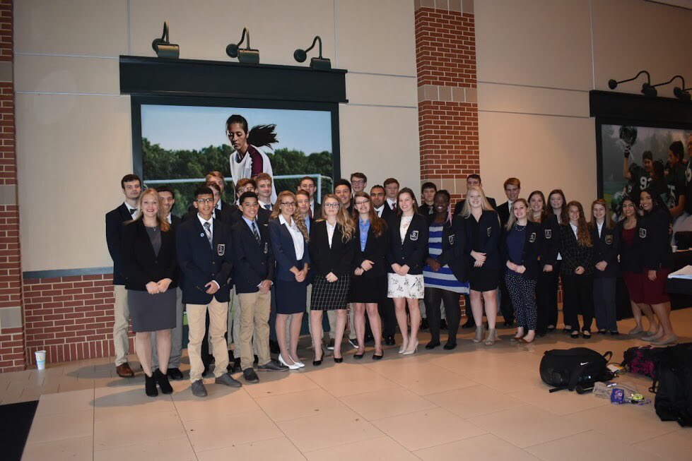 tahs_deca's tweet photo. DECA districts last Friday! Everyone had a great time, and we are all so excited for SLC!! Congrats to all of our medalists! 🥇💙 https://t.co/XMmWaKI8m8