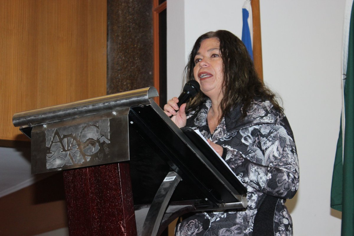UAtacama's tweet photo. [AHORA] Con destacados expositores #UDA realiza VI Seminario "Una Mirada Actualizada del #Alzeimer" El #envejecimiento y otras enfermedades #Neurodegenerativas en el Salón José Joaquín Vallejos, organizado por Departamento de Química y Biología #Facsal y #Facmed #AdultoMejor https://t.co/IHnFqemgT5