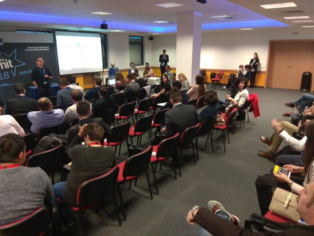 MYGATEWAYH2020's tweet photo. Discussing what the needs of the  CEE and Western Balkan countries are so that the recently born networks can really make a difference! #SES18 #CEEnetwork #WBnetwork #workshop https://t.co/2C0e8STOe4
