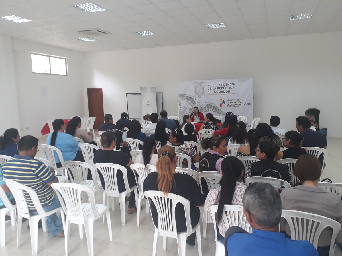 ganelit's tweet photo. CAMARA DE LA ECONOMIA POPULAR Y SOLIDARIA DE MANABI  HOY EN MESA DE DIALOGO CON INSTITUCIONES PUBLICAS https://t.co/GC7nv4katn
