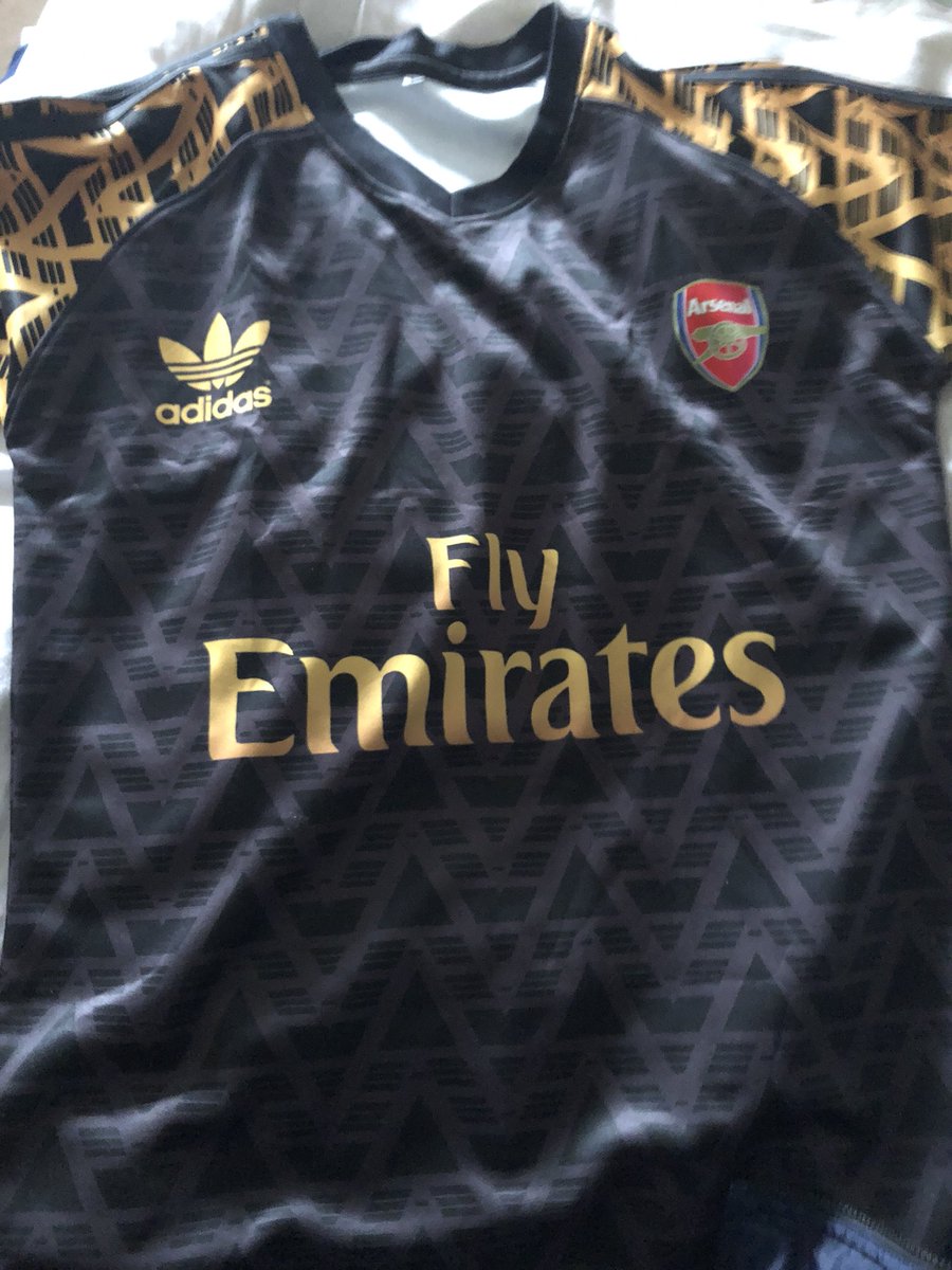 arsenal bruised banana kit 2019