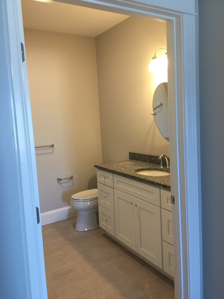 SconsetLanding's tweet photo. We have two corner units left here at @SconsetLanding complete with fireplace, 2 bathrooms, deck and spectacular views! Call today to schedule a tour: 781-242-2020 🏡 #hanover #southshore #hanoverma #openhouse #realestate https://t.co/JcDrqGreYZ