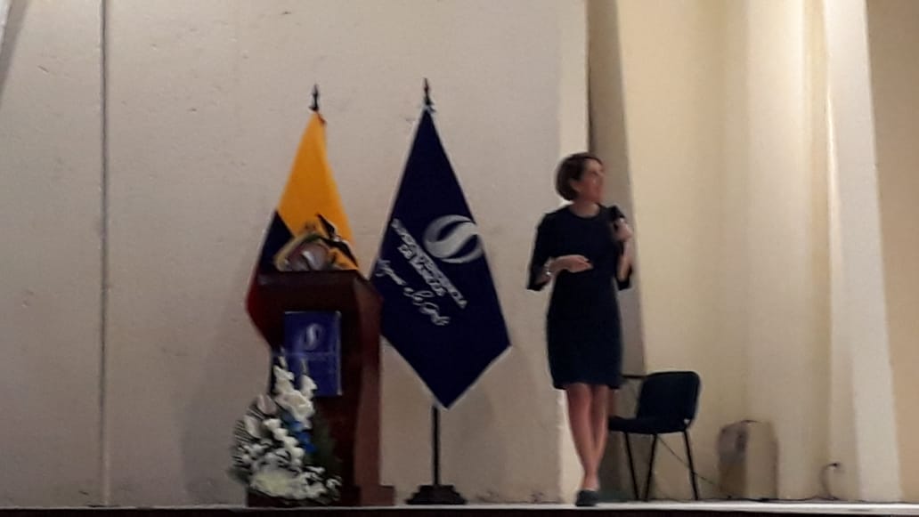 superbancosEC's tweet photo. “La importancia de abanderar la política pública de educación financiera” es el tema que abordó María de Lourdes Muñoz Astudillo, Subdirectora de Atención y Educación al Ciudadano en el III Simposio de Educación Financiera. #SBInforma #SuperBancos https://t.co/QA5kibWhgN