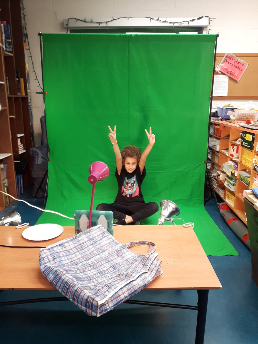 EnrBrant's tweet photo. Grade 6 Documentary filming day with green screens! @CentennialGw @GEDSB @The_Miss_Cooke https://t.co/5TGNVdUCkd