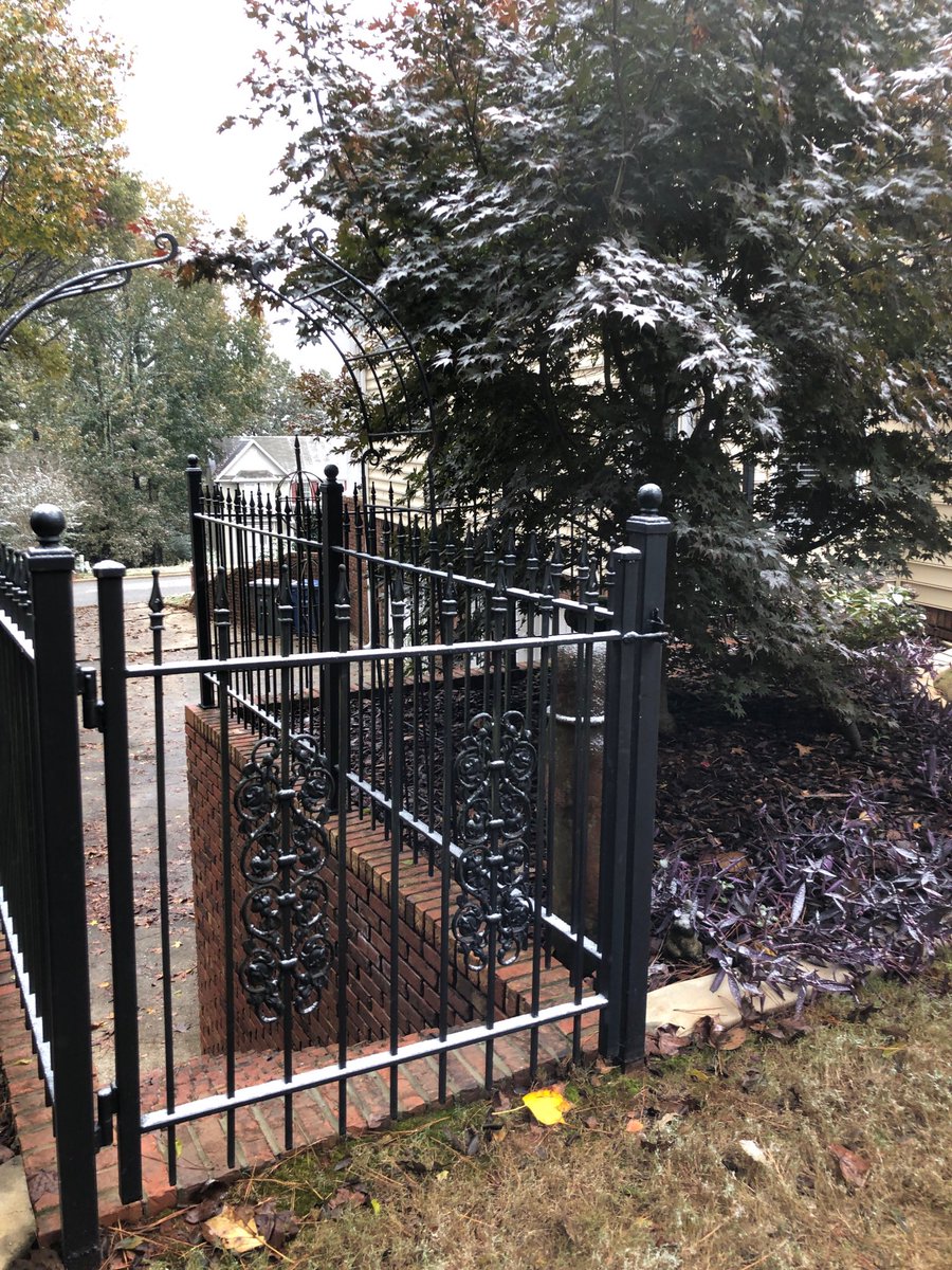 Is it supposed to snow in central Alabama on November 15?
OMG, Al Gore was right - global warming is for real!