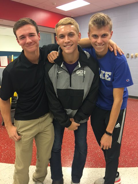 FalconsGlendale's tweet photo. Do you think they new back then they’d all be D1 athletes??
Congratulations to these Falcons Ty Wilmsmeyer (baseball; Mizzou), Mitch Stephens (soccer; Grand Canyon University), and Reid Jarvis (tennis; Drake University). Good luck to you all!!! https://t.co/n77ahVIRNk