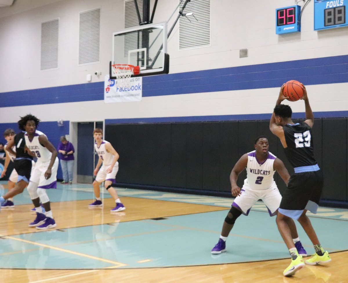 TXInvitational's tweet image. @AngletonISD  #AngletonHS @PasadenaISD_TX #SamRayburnHS First Quarter: Angleton 14, Sam Rayburn 4