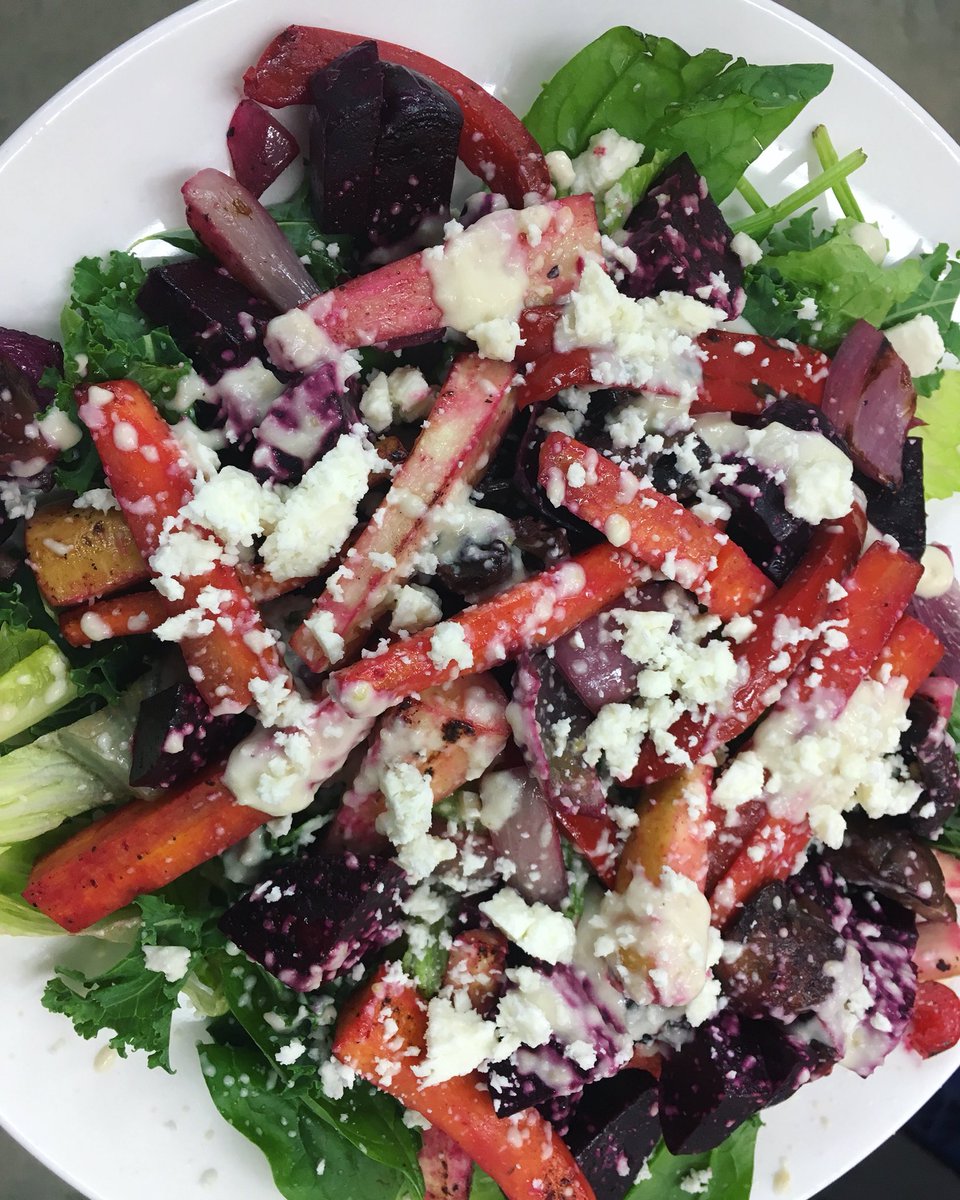 crystanysbrass's tweet photo. Our Roasted Vegetable Salad, loaded with yummy local veggies😍😋 Come in and give it a try!😃 #glutenfree https://t.co/UbOcEfgTNH