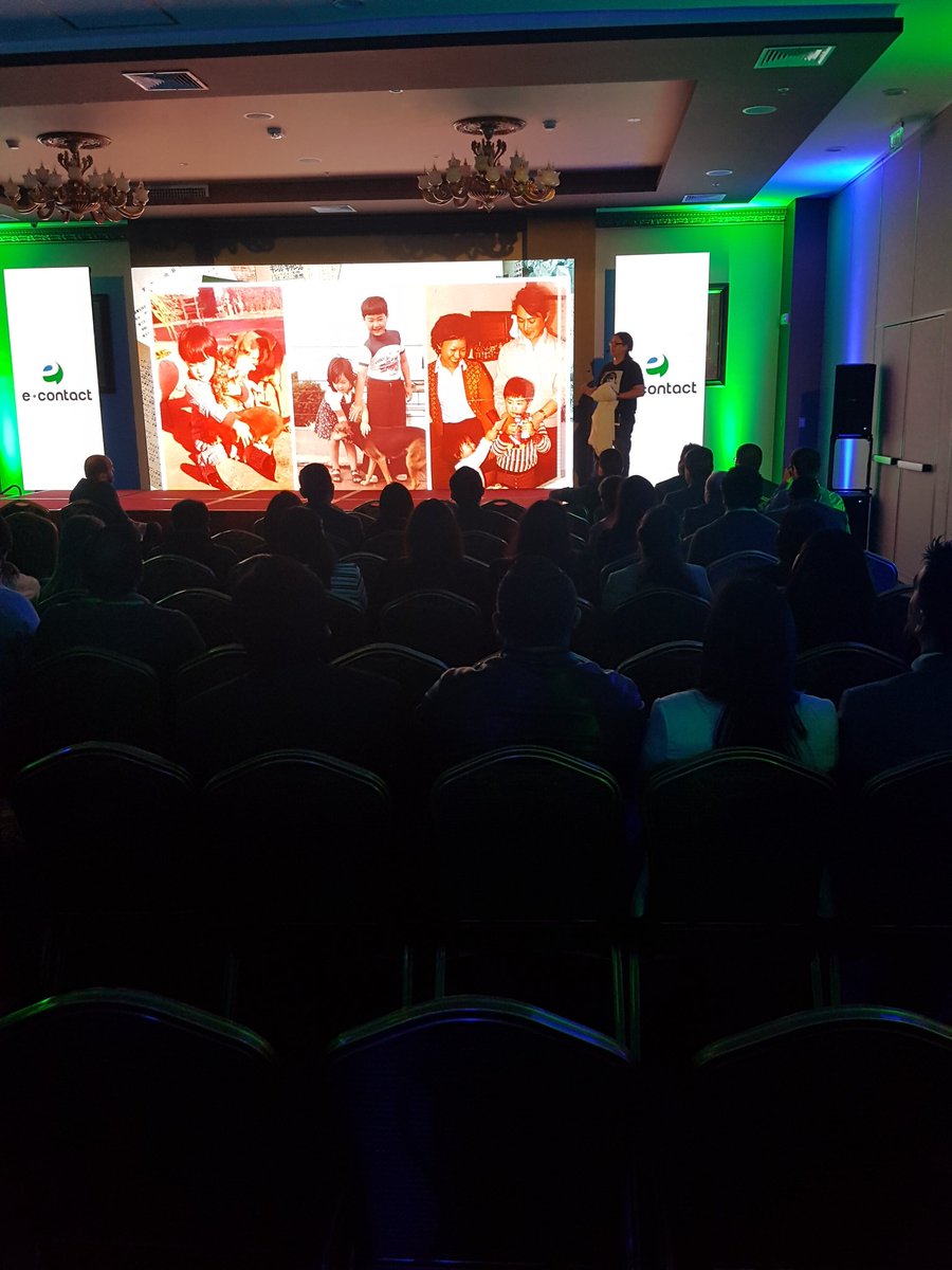 CCDAY_Peru's tweet photo. Entretenida charla de @Nakagol... "Todo Comenzó con una Sábana Elasticada" #ExperienciasUnicas #Transformacion #Cx #CXDAY https://t.co/C4a7A84y3u