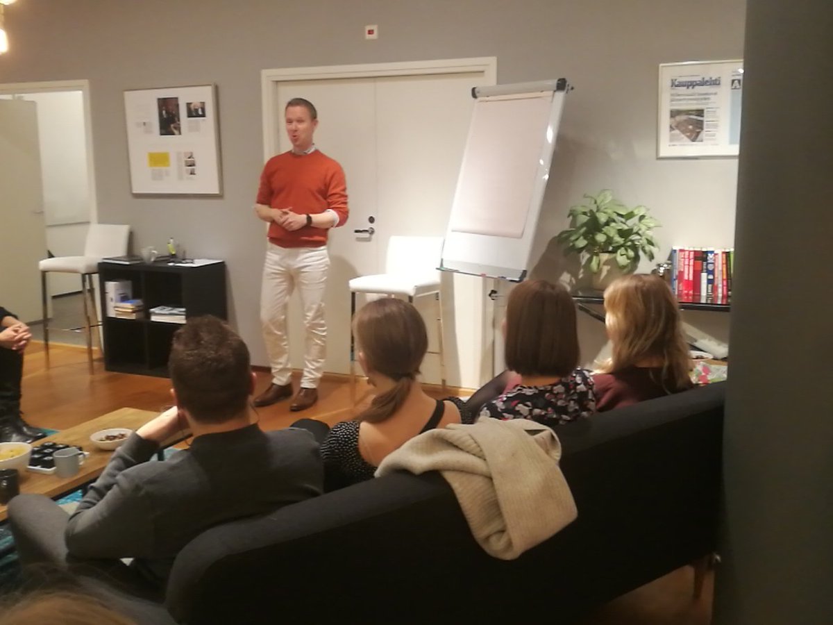 <a href="/MB_Hki/">Millennial Board</a> ja <a href="/vamosnuoret/">vamosnuoret</a> valmistelevat tänään yhdessä 27.11 pidettävää tapahtumaa jossa tavoitteena on ratkaista miten saadaan nuoret kiinnittymään työelämään #yhdessä #milleniaalit #tulevaisuudentyöelämä <a href="/ElisaOyj/">Elisa</a> <a href="/HDLsaatio/">Diakonissalaitos</a>