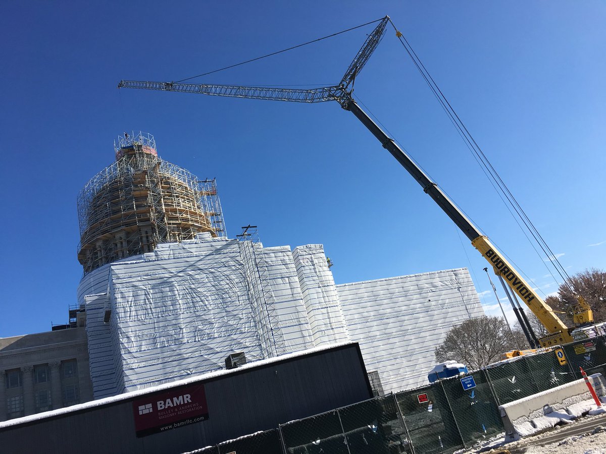 MissouriOA's tweet image. UPDATE: The crane will start removing @Ceres_MO from the #MoCapitol in about 20-30 minutes barring any unforeseen issues. Public viewing in media parking lot between the south lawn &amp;amp; High St. to follow. #CeresMO