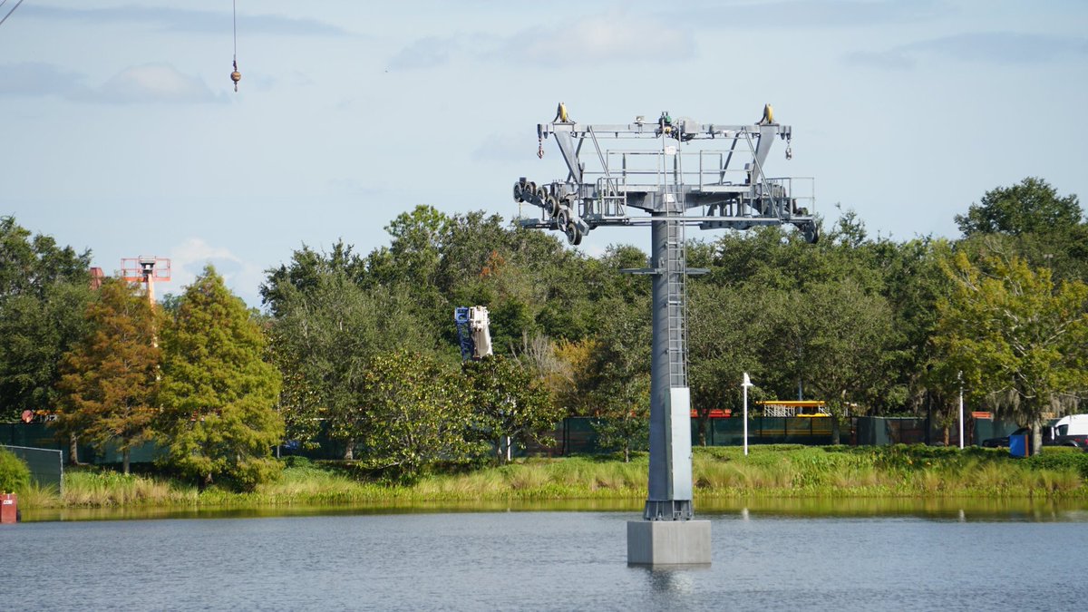 EIPYC's tweet photo. #Skyline será el nuevo conector areo para los parques de Disney #Epcot y #HollywoodStudios. Nuevo compilado de fotos [ https://t.co/ilfg9lvabR ] con descripciones vía: #bioconstruct https://t.co/AkFmiaV9NY