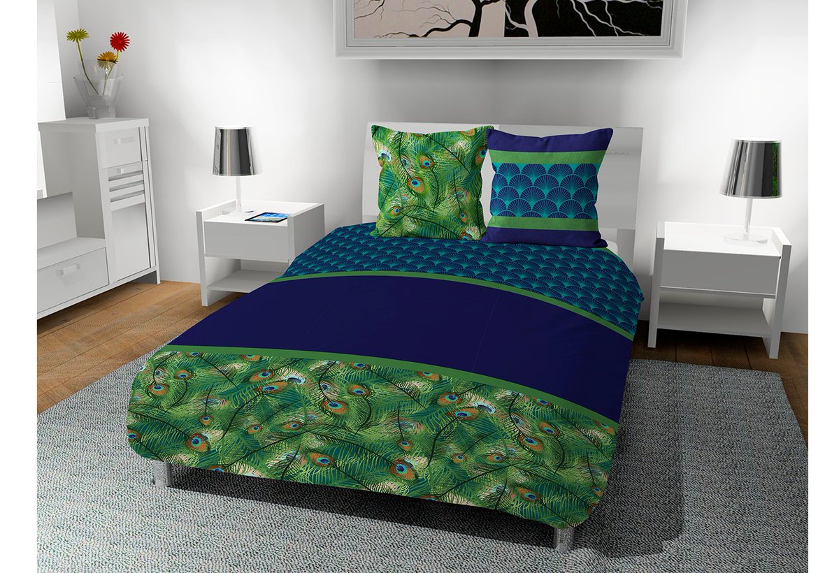 LingeEtMaison's tweet photo. Le paon : l'imprimé tendance de cette année ! 💙
Le voilà faire son entrée chez https://t.co/VR75Q9w8lo avec cette magnifique parure de lit Paon 😍 ! 
Approuvez-vous cette tendance ? 
Vous craquez ? Alors cliquez sur ce lien 👉 : https://t.co/wFabKhfhZu https://t.co/QExtZe2Jw5
