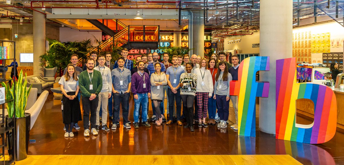 Hello Lamp Post tweet media