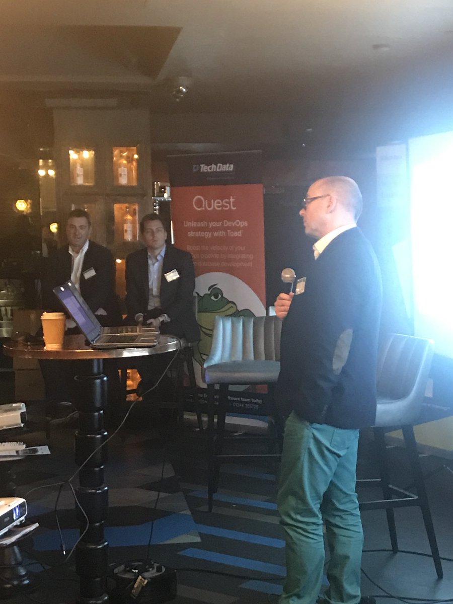 TDSYNNEX_UKORCL's tweet photo. #OraclePUB18. Delighted to have Oracle’s @gavmoore0 presenting all the latest strategy updates to our UK Partners #TechDataUK #oraclepartner #autonomous #Oracle https://t.co/L0zAbQoYhn