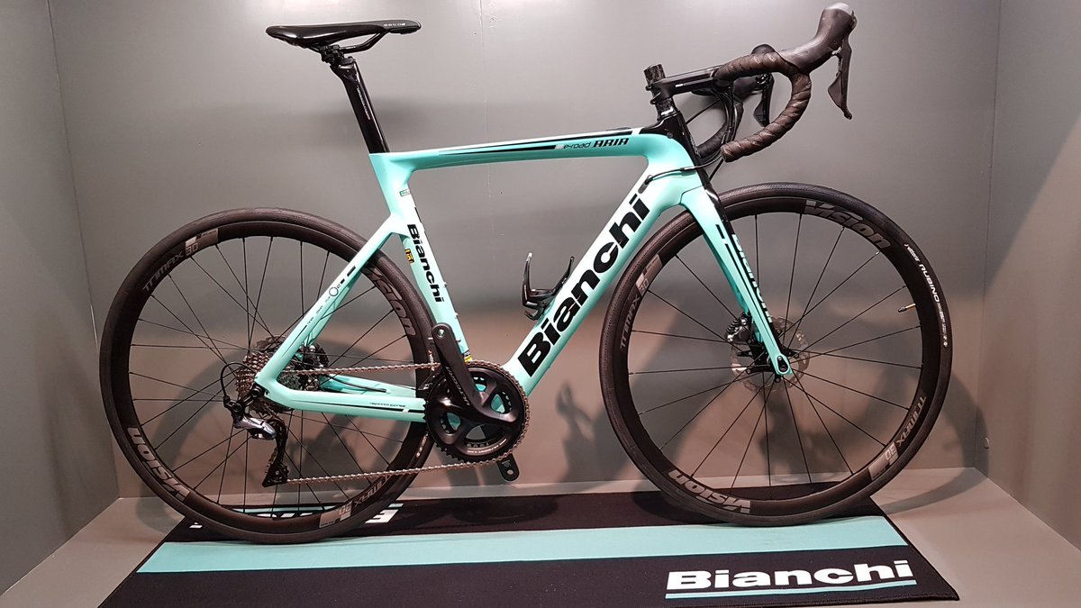 PierreSteenman's tweet photo. Gister nieuw binnen gekomen bij Jacco Konijn cycling in Hoorn de Aria E-road bike van Bianchi. Een elektrische racefiets van Bianchi. https://t.co/rbNfJTRnNz