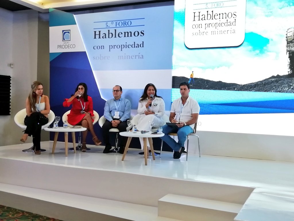 ANMColombia's tweet photo. #AEstaHora en #ForoProdeco se desarrolla el panel sobre proyección económica en el Dpto. del Cesar, y el aporte de la minería desde lo social. #MineríaQueConstruyePaís https://t.co/Fw2TPiCNmE