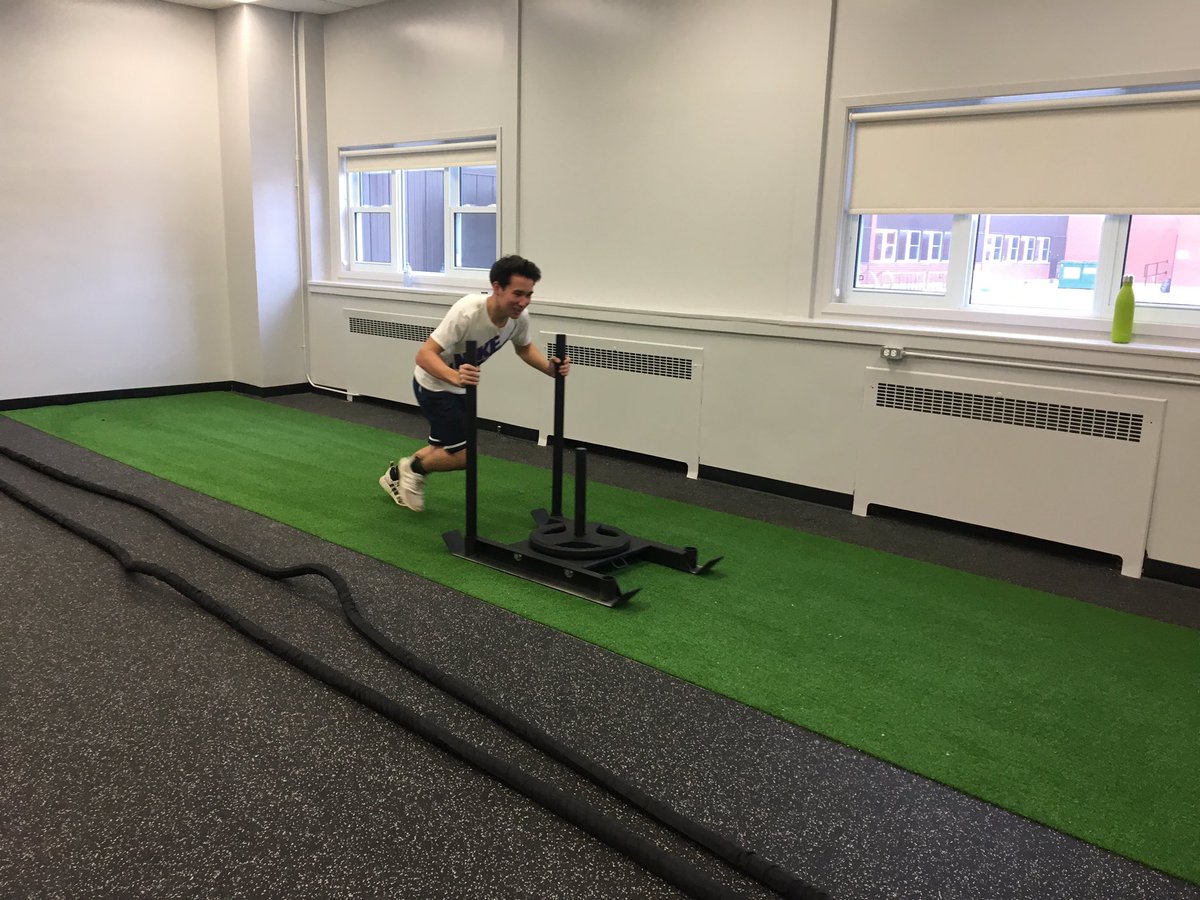 REAP students working out with our new training facility <a href="/ArnpriorDHS/">Arnprior DHS</a>! 🏋️‍♀️ @RCDSB #physicalliteracy #fitness #rcdsb #gorapidsgo