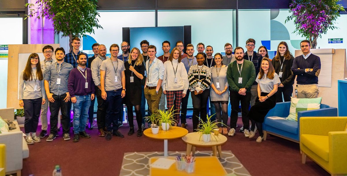 Hello Lamp Post tweet media