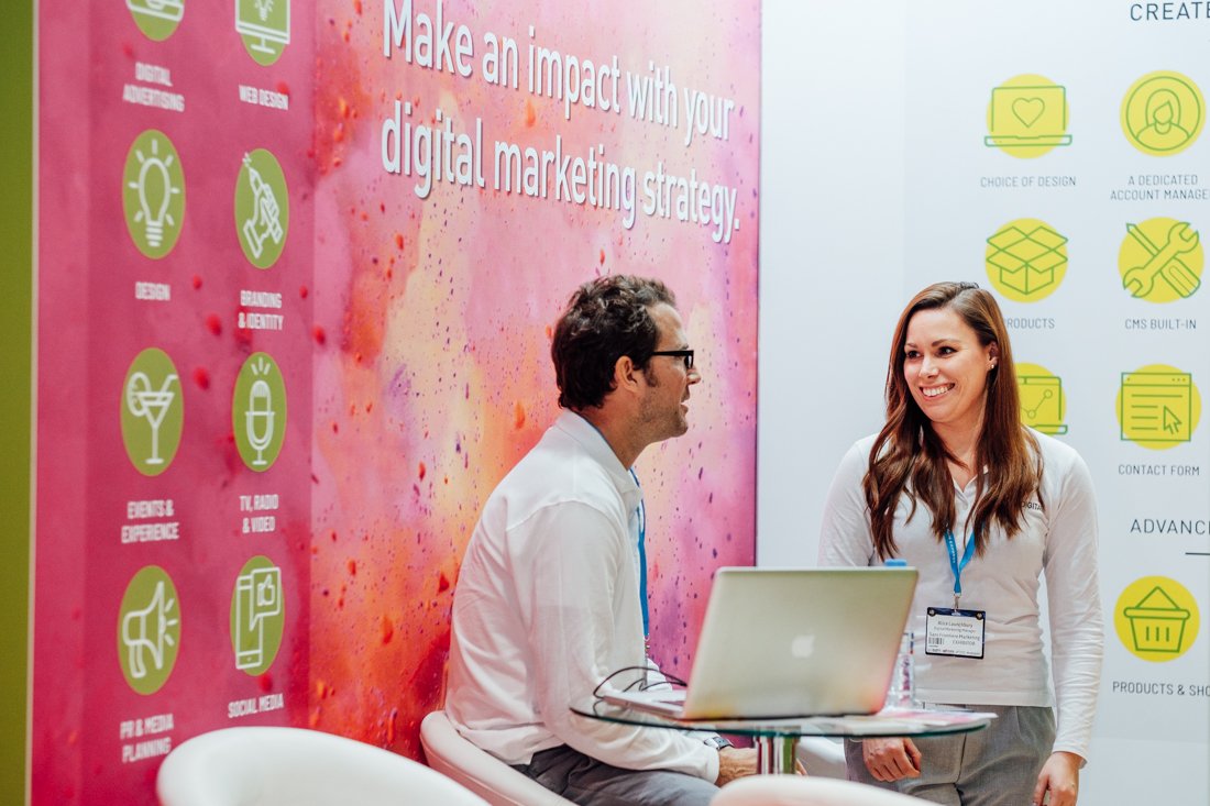 annapumerphotos's tweet photo. More from the @TheBusinessShow #tbsuk at @ExCeLLondon A few shots of @socialcirclehq @SansFrontiereUK @cdagroupUK @RachelElnaugh in action https://t.co/yYtqUfnIKl