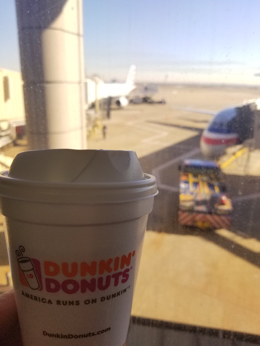 ekjgronberg's tweet photo. Leaving @DFWAirport to root on @HarvardFootball in #TheGame on Fort Worth's @AmericanAir. Had to find appropriate Boston fuel. #Dunkin #NationalBeatYaleWeek #GoCrimson #10000Men https://t.co/Ejff5hlEhC