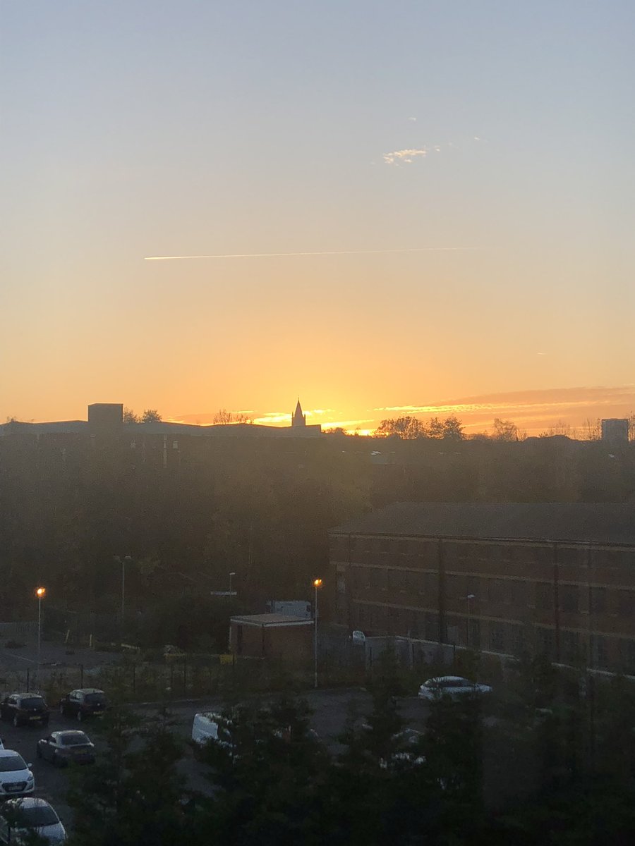 And another... #sunset #Leeds #beautiful <a href="/TheTanneryLeeds/">TheTanneryLeeds</a>