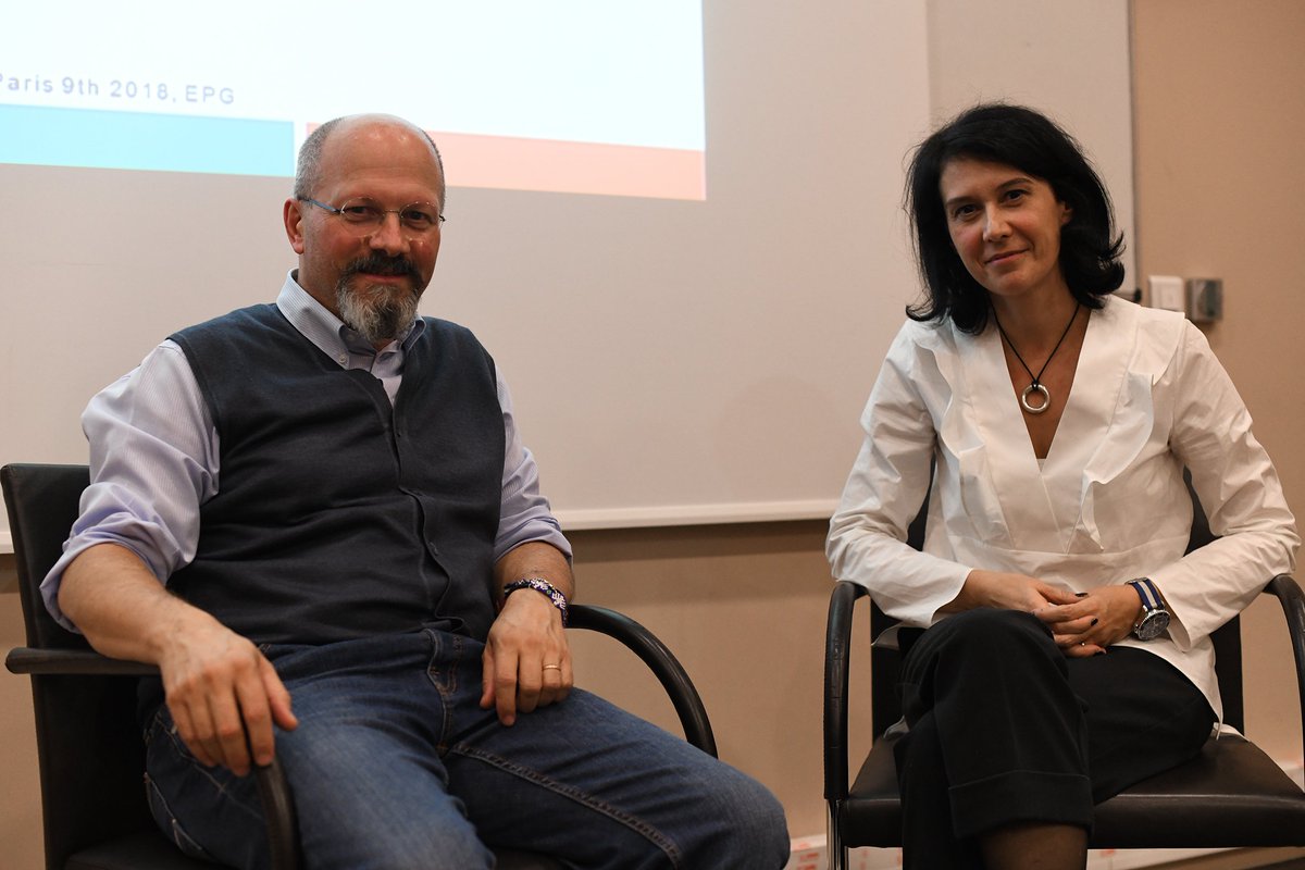 IPsiG_Torino's tweet photo. Pictures from the conference given by @GFrancesetti last Friday at the EPG - Ecole Parisienne de Gestalt on "Fied perspective in clinical practice. Towards a theory of therapeutic phronesis". #Gestalt #EPG #fieldtheory https://t.co/9GDEOGIP81