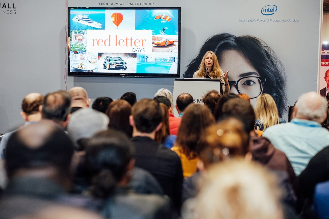 annapumerphotos's tweet photo. Latest from the @TheBusinessShow #tbsuk at @ExCeLLondon Here's Dragons' Den @RachelElnaugh in action at her standing-room-only seminar #eventprof #womeninbusiness https://t.co/sIT3Dc0tyz