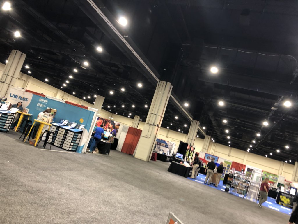drjongrooms's tweet photo. Exhibit Hall opens now! Come check it out. #nsta18 https://t.co/kQKZBtaOJc