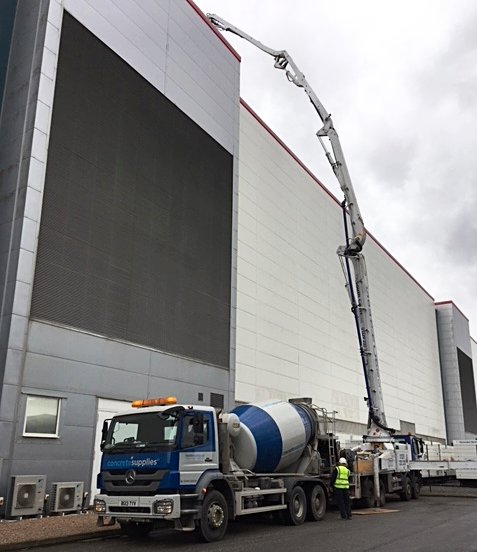 Jordan_Civils's tweet photo. Concrete Supplies are on site today, pumping concrete for the structural flooring scheme at our Newport Site. #concretepumping  #groundworks  #industrialflooring  #civilsworks https://t.co/neXSWjqAJP