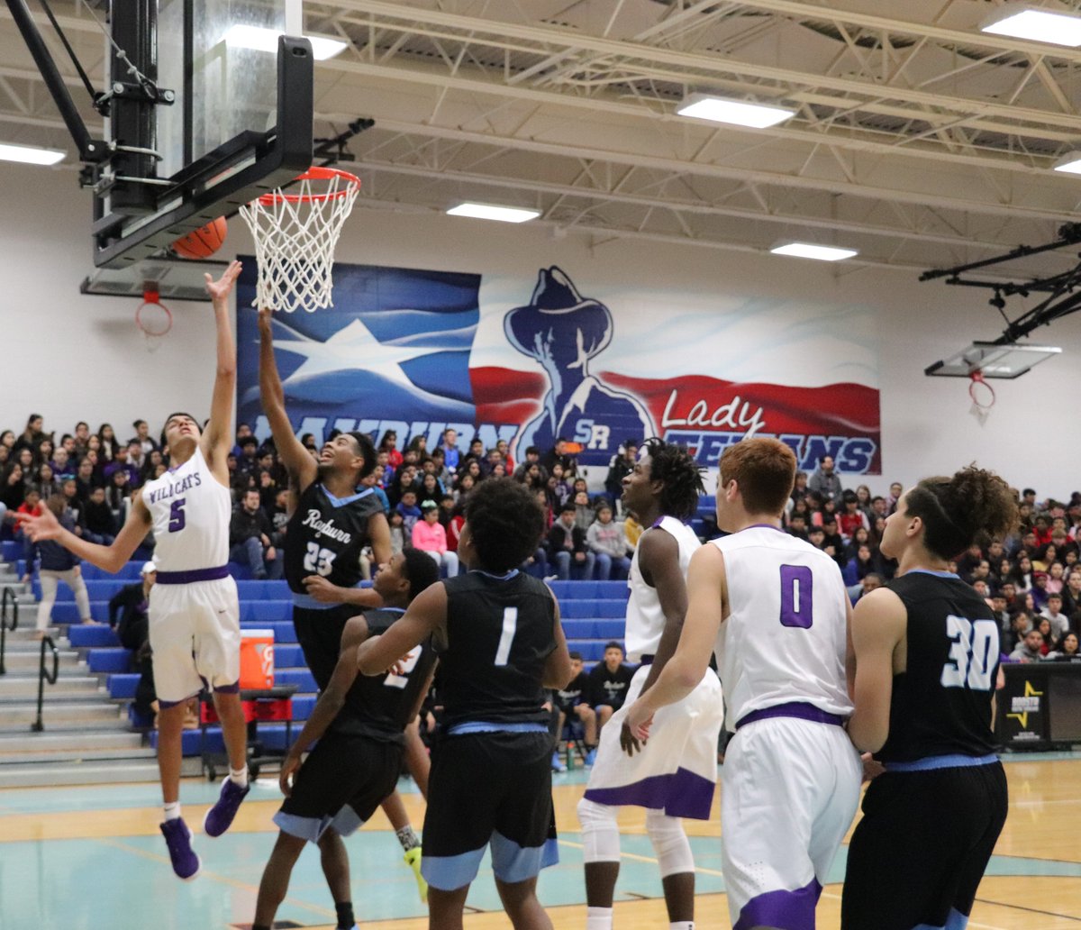 TXInvitational's tweet photo. @AngletonISD #AngletonHS @PasadenaISD_TX #SamRayburnHS Second Quarter: Angleton 29, Sam Rayburn 22. Photos By: Betsai Zavala https://t.co/8yq2MGQdjo