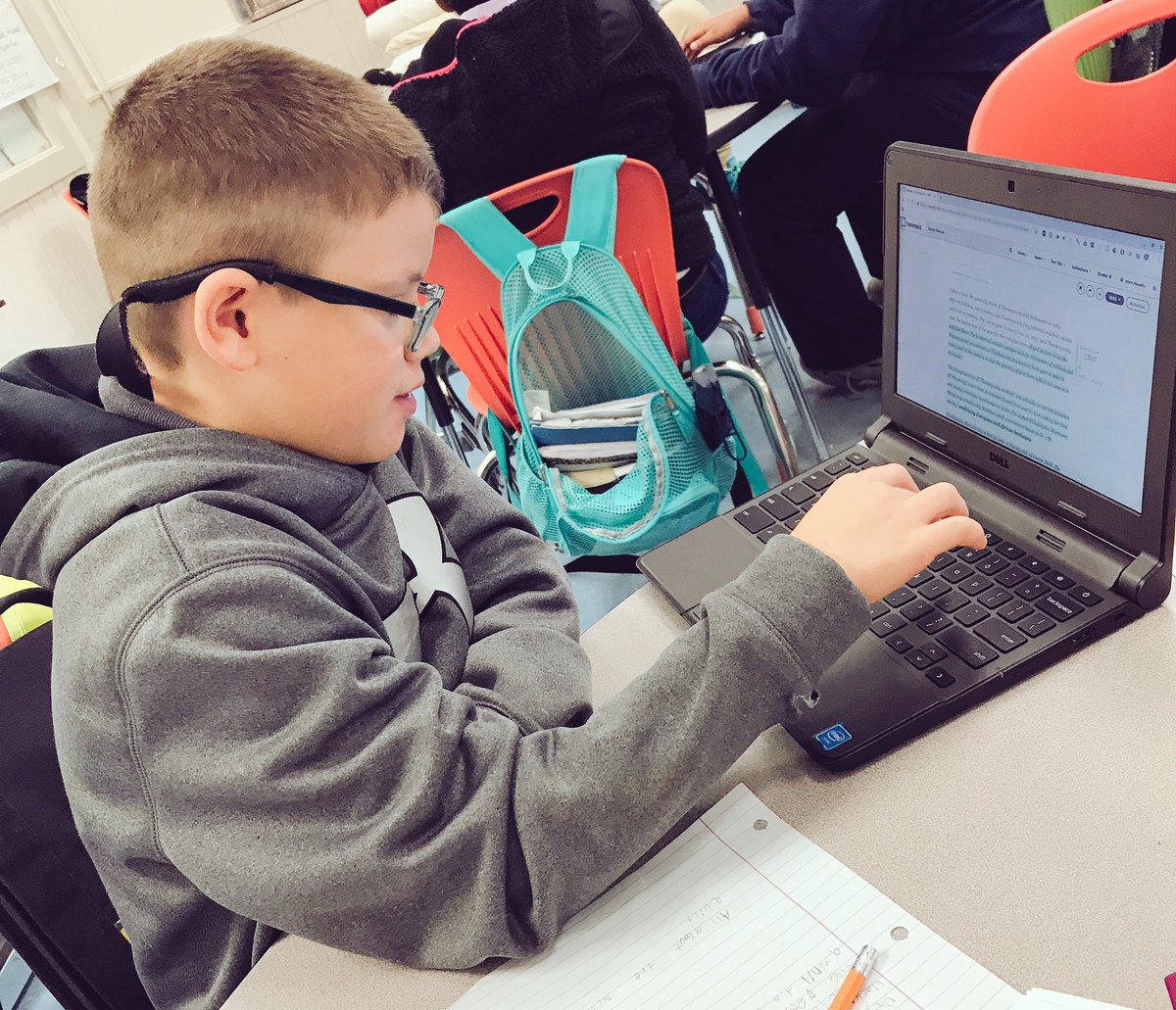 emilycnestor's tweet photo. Ss in @CraceSara’s class are exploring @Newsela’s annotation features. Ss will be using @Newsela in their History station rotations. #exceptional #techinhistory #closereading #DLPcoaching https://t.co/KmYiaHJgQ3