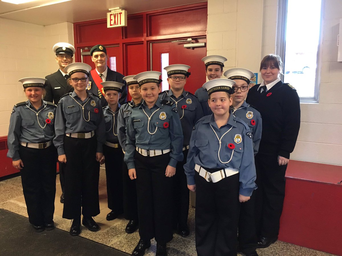 HMCS_NCSM_CABOT's tweet photo. (1/2) It has been an engaging and rewarding Veteran’s Week for #HMCSCABOT. #LestWeForGet #CanadaRemembers/C’est une semaine des anciens combattants qui a été intéressante et enrichissante pour #HMCSCABOT. #NeLesOubliezPas #lecanadasesouvient https://t.co/6HInCNhWxQ