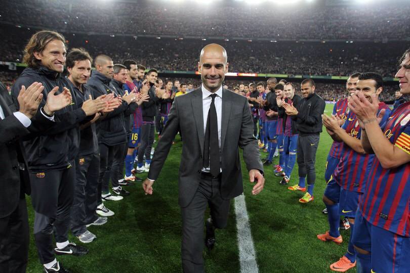 el10blaugrana's tweet photo. “Algún día entrenaré a un equipo pequeño con el que será imposible ganar nada porque no tendremos a Messi, ni el peso de la historia del Bayern, ni el dinero para fichar a Sané, pero ese día, la pelota seguirá siendo nuestra” Josep Guardiola. https://t.co/1p0k6UpQEJ