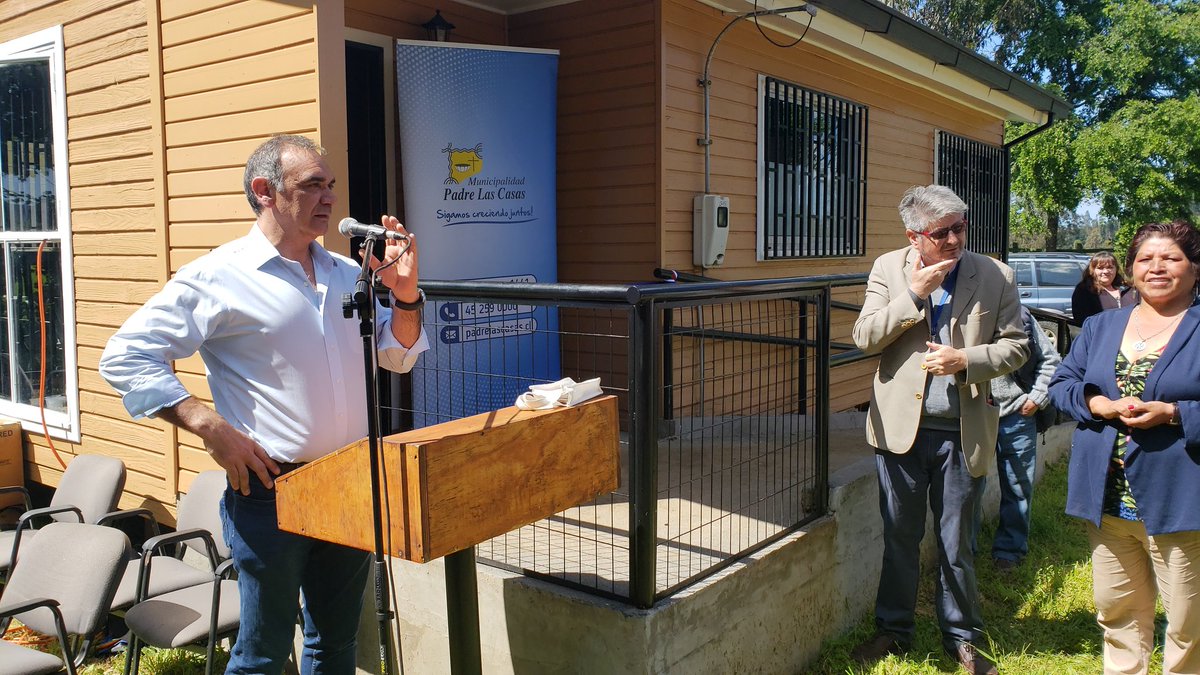 JuanEDelgadoC's tweet photo. Hoy, gracias al aporte del instituto los Lagos, hemos logrado concretar un anhelo ciudadano de años. Hemos inaugurado un moderno box dental en el sector rural de roble Huacho, el cual beneficiará a diversas comunidades del lugar. ¡Felicidades! #roblehuacho #PadreLasCasas https://t.co/gC5FHy1lBV