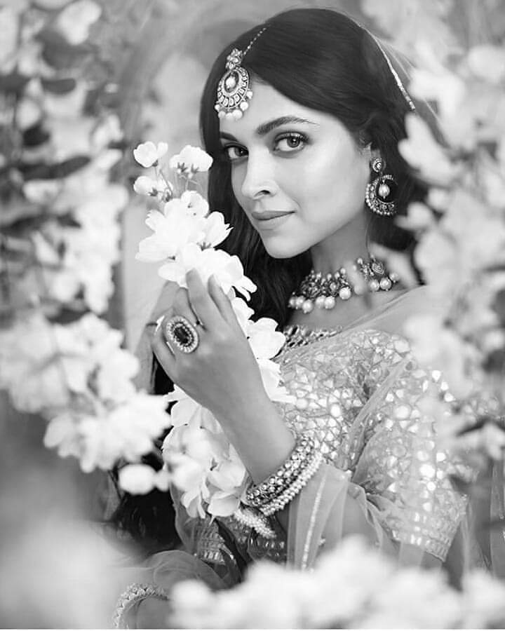 красивые индийские девушки. шрия саран 2005. женщины индии шрия саран. индийские свадебные платья. индия девушки.