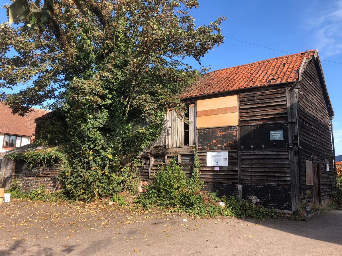 ECritchleyLtd's tweet photo. Our team is delighted to announce that we will be undertaking a #property #development project in south #Suffolk . This follows our successful purchase of a stunning Grade II Listed barn, formerly a coach house to the historic Black Boy pub. https://t.co/F9PWVN8qlR https://t.co/2KyRyXuvOQ