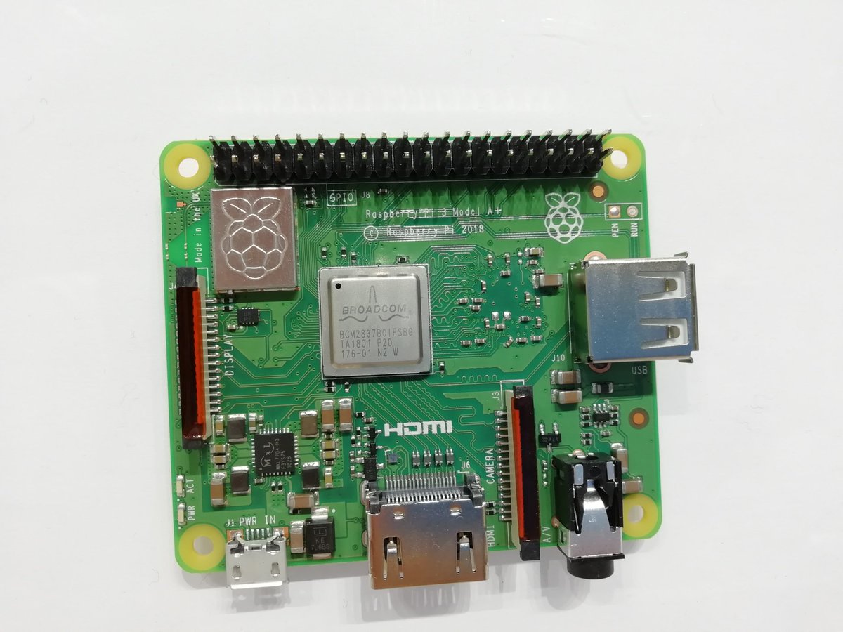 chiptronCZ's tweet photo. Prvni fotografie #RaspberryPi3Aplus
https://t.co/aaGlbxRRyR
#raspberrypi3 #raspberrypi #electronica #electronica2018 https://t.co/B710PWSRSQ
