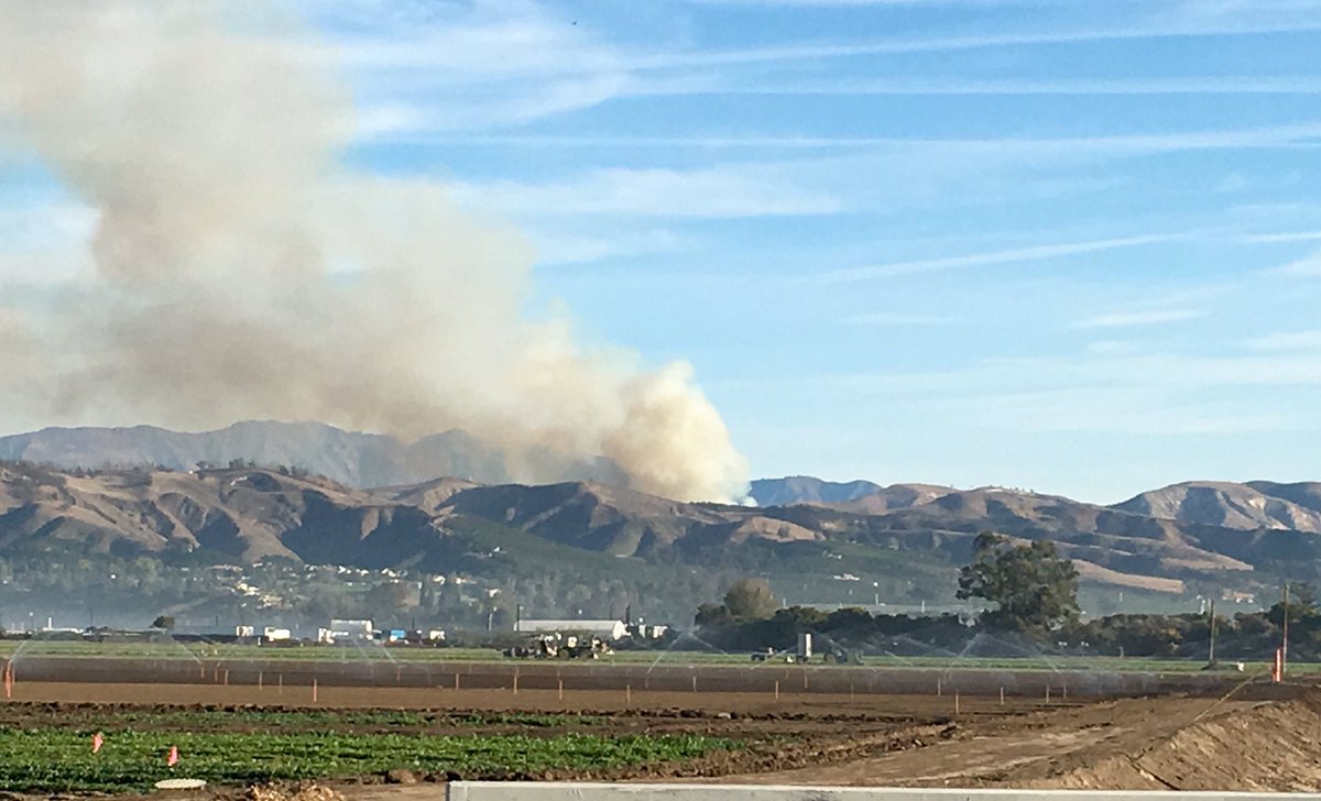 NicoleInThe805's tweet photo. #BriggsFire 8:15 AM https://t.co/onPLO9D2Oi