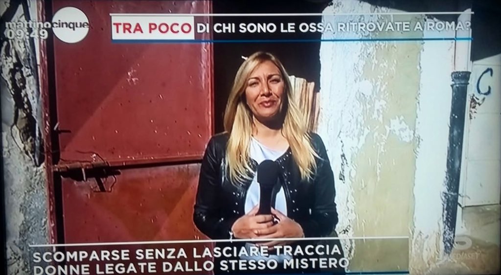 agnesestraw's tweet photo. A @mattino5 ospite Enzo, il fratello di #Gessica #Lattuca. Secondo l’uomo, e lo ha ribadito a #mattino5, la sorella non si sarebbe allontanata lasciando i quattro figlioletti. Intanto, a casa del compagno #Filippo #Russotto il sangue non è di Gessica https://t.co/98EPXi3f3F