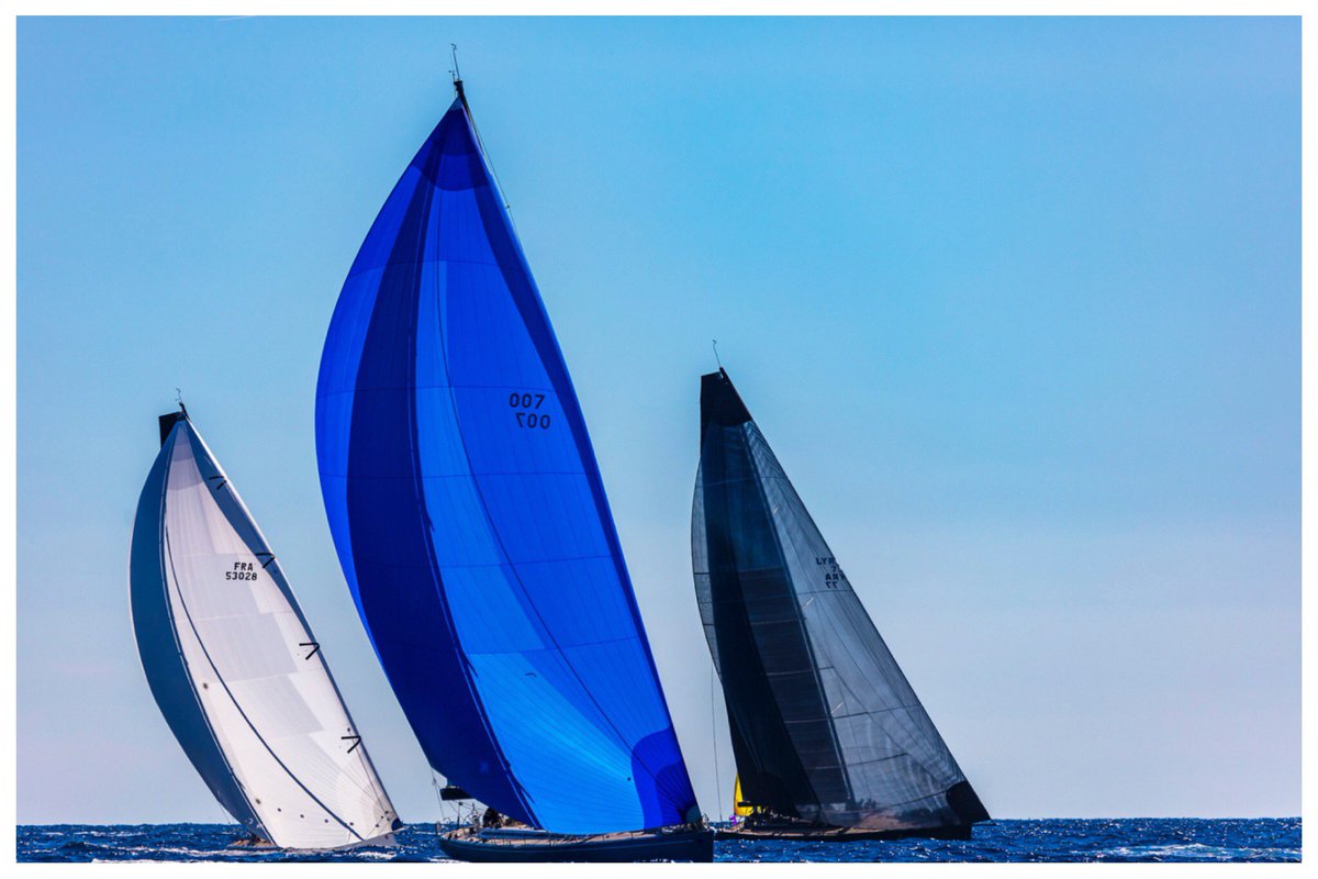atelier1331's tweet photo. [REPORTAGE] #Photos des⛵️ @VoilesSTOrg ☀️ Octobre 2018⚓️
➡️ Accéder à l'album📘 complet : https://t.co/k0gH4liPyT
📷 : ©Maurice Bakri 
📝Pour commander ➡️ contact@1331.fr 
#photographie #voile #paysage #mer #subligraphie #sail #sailboats #sainttropez https://t.co/DahqdVR2ja