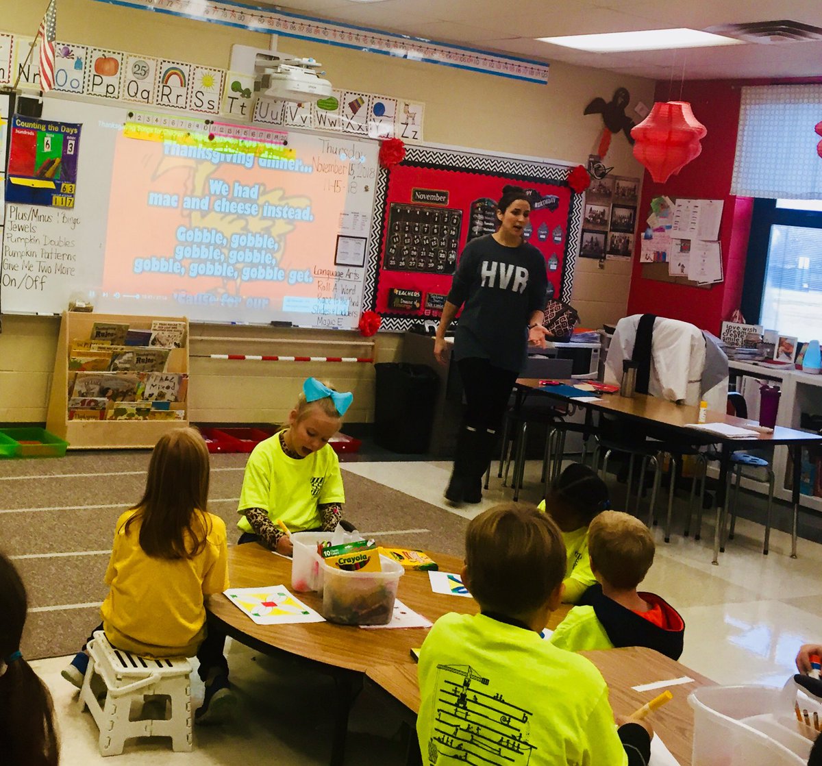kporter_'s tweet photo. So who else is singing #AlbuquerqueTurkey? 😂🦃#buildingvocab #alldaylong @Alabama_Reading @AlabamaDeptofEd @DrKathyMurphy #SouthShadesCrestK2 @Alabama_Reading @AlabamaDeptofEd #LearningForward https://t.co/YIftHdKdt6
