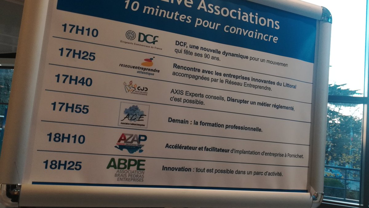 CCINantes's tweet photo. [#PRE2018] L'édition 2018 de @peepresquile44 commence fort avec les PEE Live, 10 minutes pour convaincre, avant la conférence sur IA de @dleglana. Plusieurs centaines d'acteurs eco attendu ce soir à Atlanta La Baule. https://t.co/eUUrqa4VrO