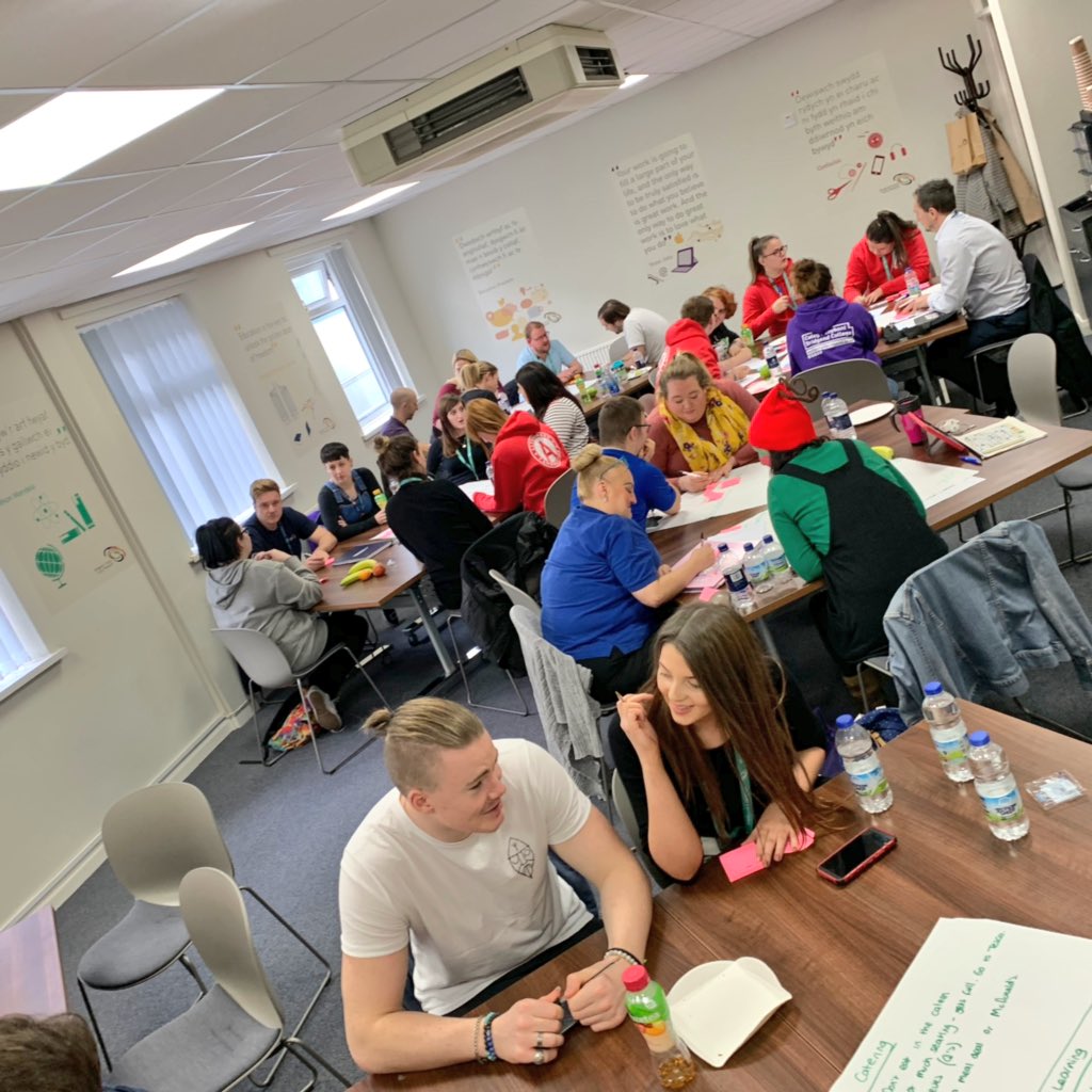 BridgendCollege's tweet photo. Our Student Academic Representative (StAR) had their first meeting on Tuesday which was facilitated by our Deputy Principal @Vivbuckley Thanks to all that attended and for all your hard work at the Open Evening last night at both campuses #representitives #ambassadors https://t.co/EUGueds3i5