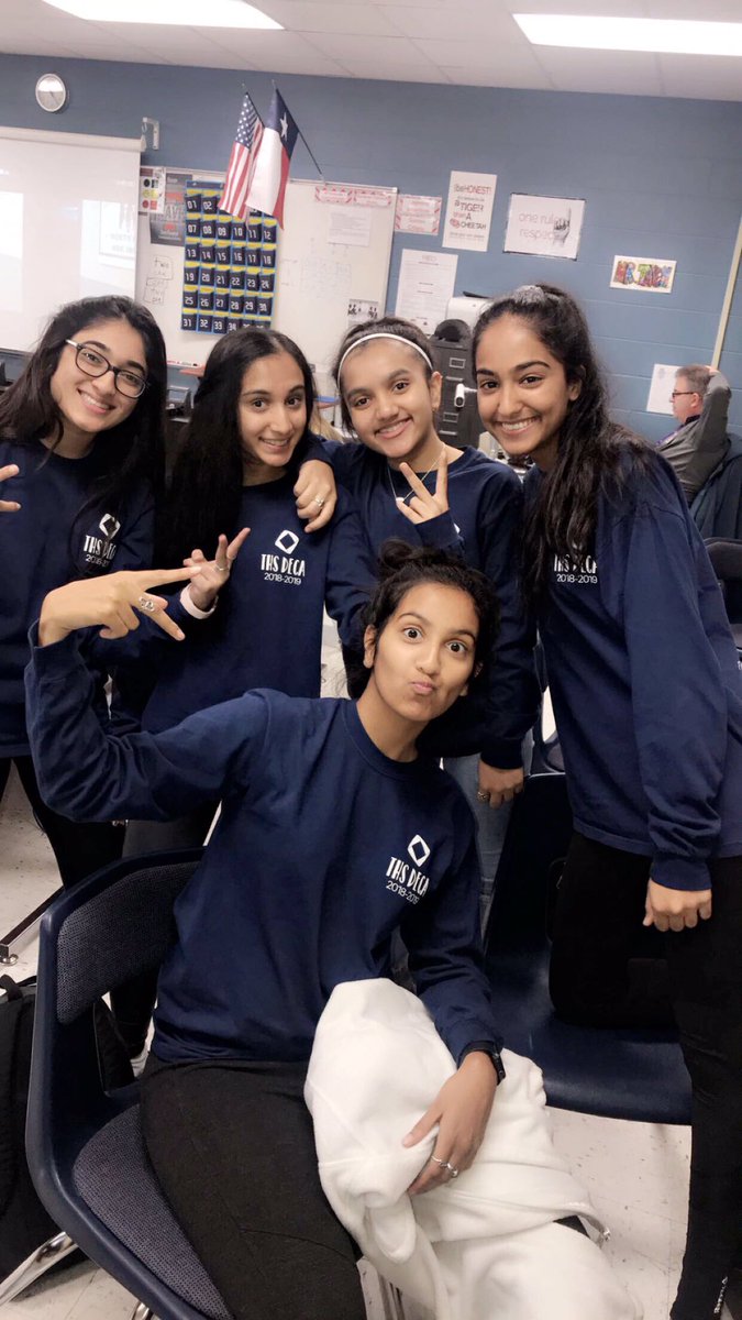 TravisDeca's tweet photo. Travis DECA Spirit Week! #day4 #decalife @TexasDECA @txdeca3 @THS_Tigers https://t.co/lSAIMKQRTS