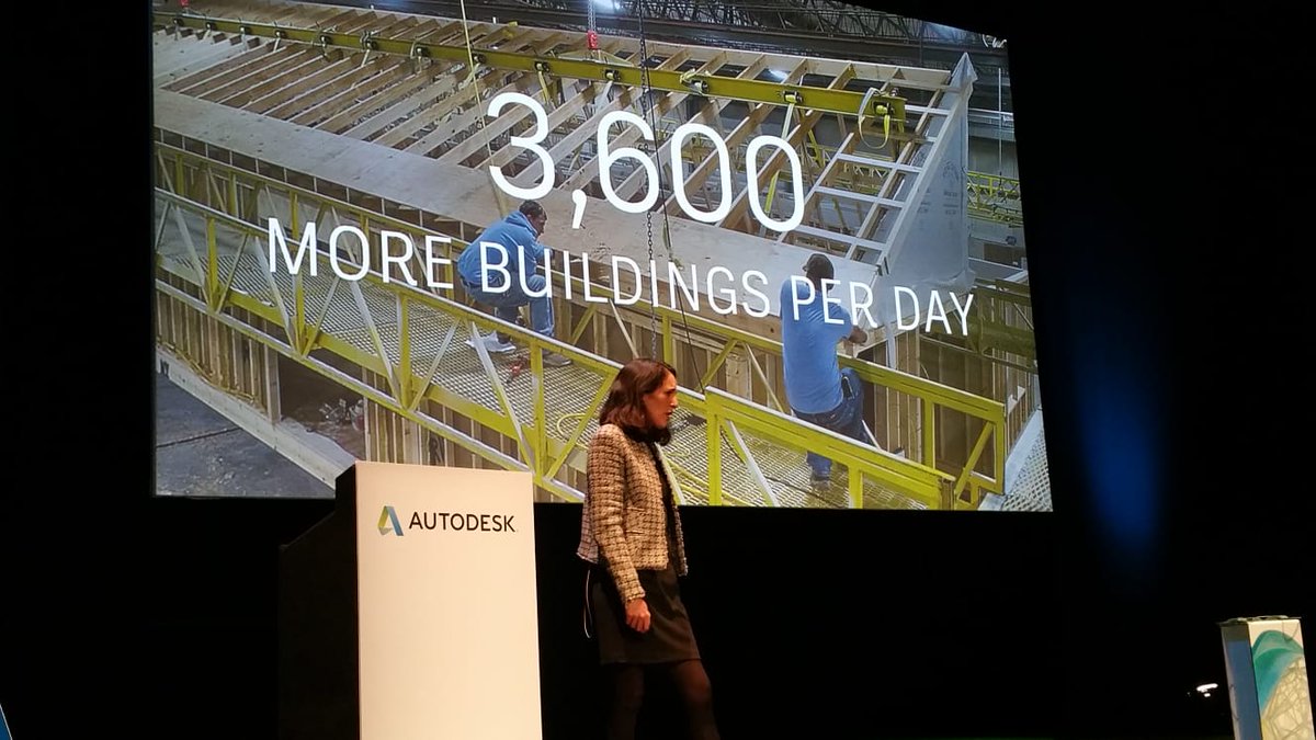 NataliaM_NKE's tweet photo. #TheFutureOfMaking con @IlseVerly en #AutodeskExperience @AutodeskEsp https://t.co/hYz2BcDpd3