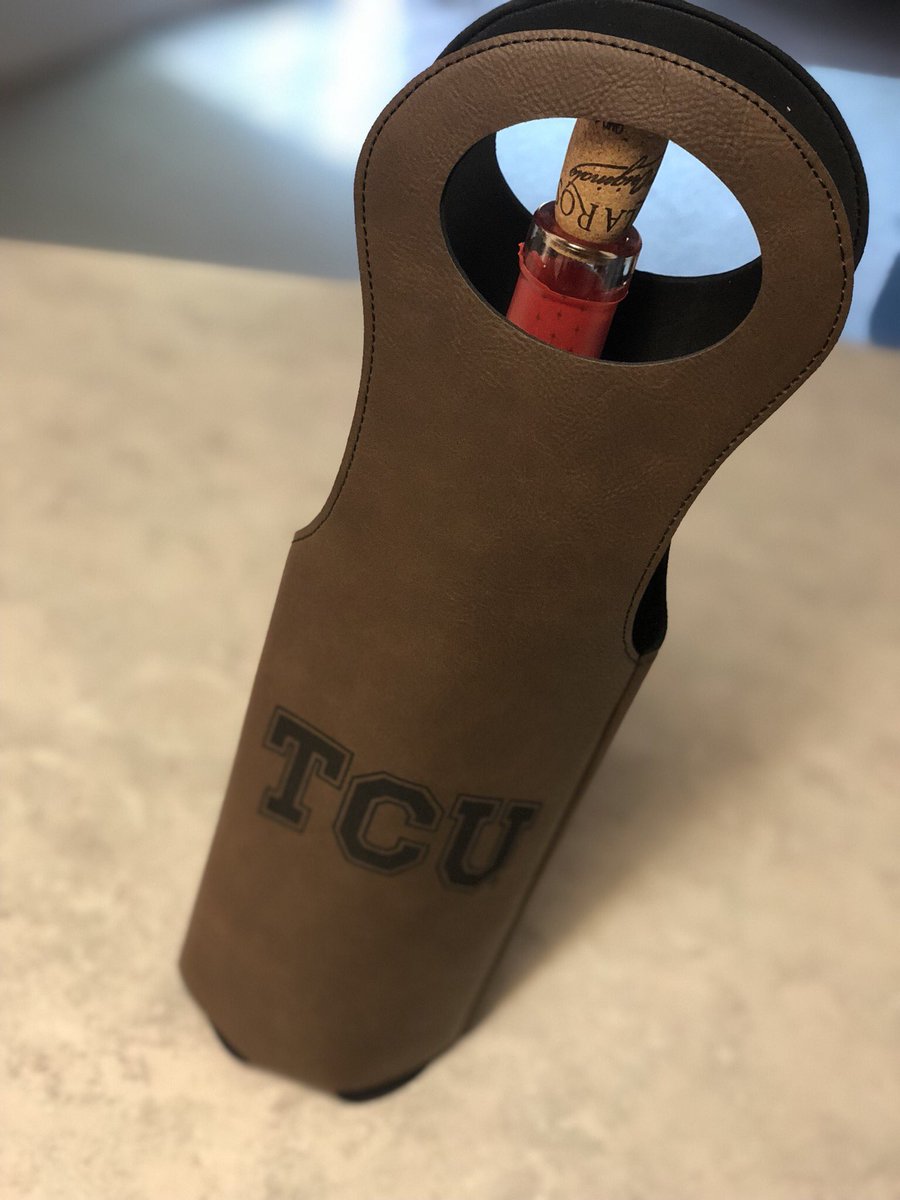 tristeintejas's tweet photo. Oh and thank you, Cinto, for my drink carrier lol
#DearTCU #ElVotoEsDeColores #SpeakYourTruth https://t.co/Sldm624E2S