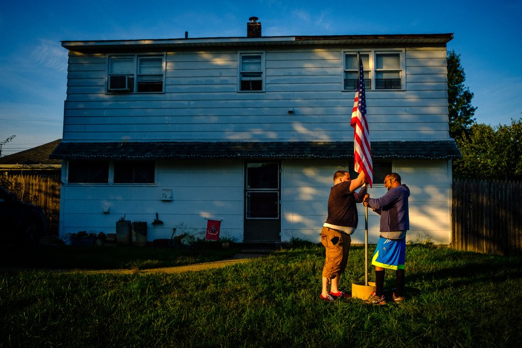 shadowdetails's tweet photo. He hammered the flagpole in and bent the flange... a neighbor has come to help.
.
.
.
.
.
.
.
#Pennsylvania
#photojournalism
#documentaryphotography
#getlost
#explorer
#discoverearth
#travelphoto
#HasAnyoneSeenAmericaLately
#fujifilm
#fujixseries
#streetphotography
#streetphoto https://t.co/s9K7326dGr